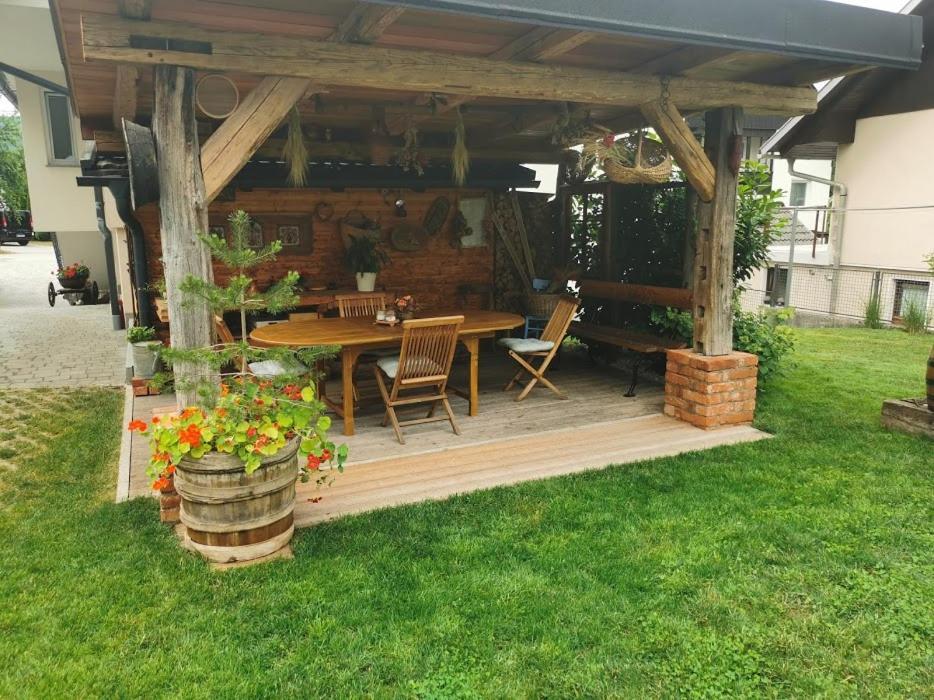 블레드 Barn House Mm 아파트 외부 사진